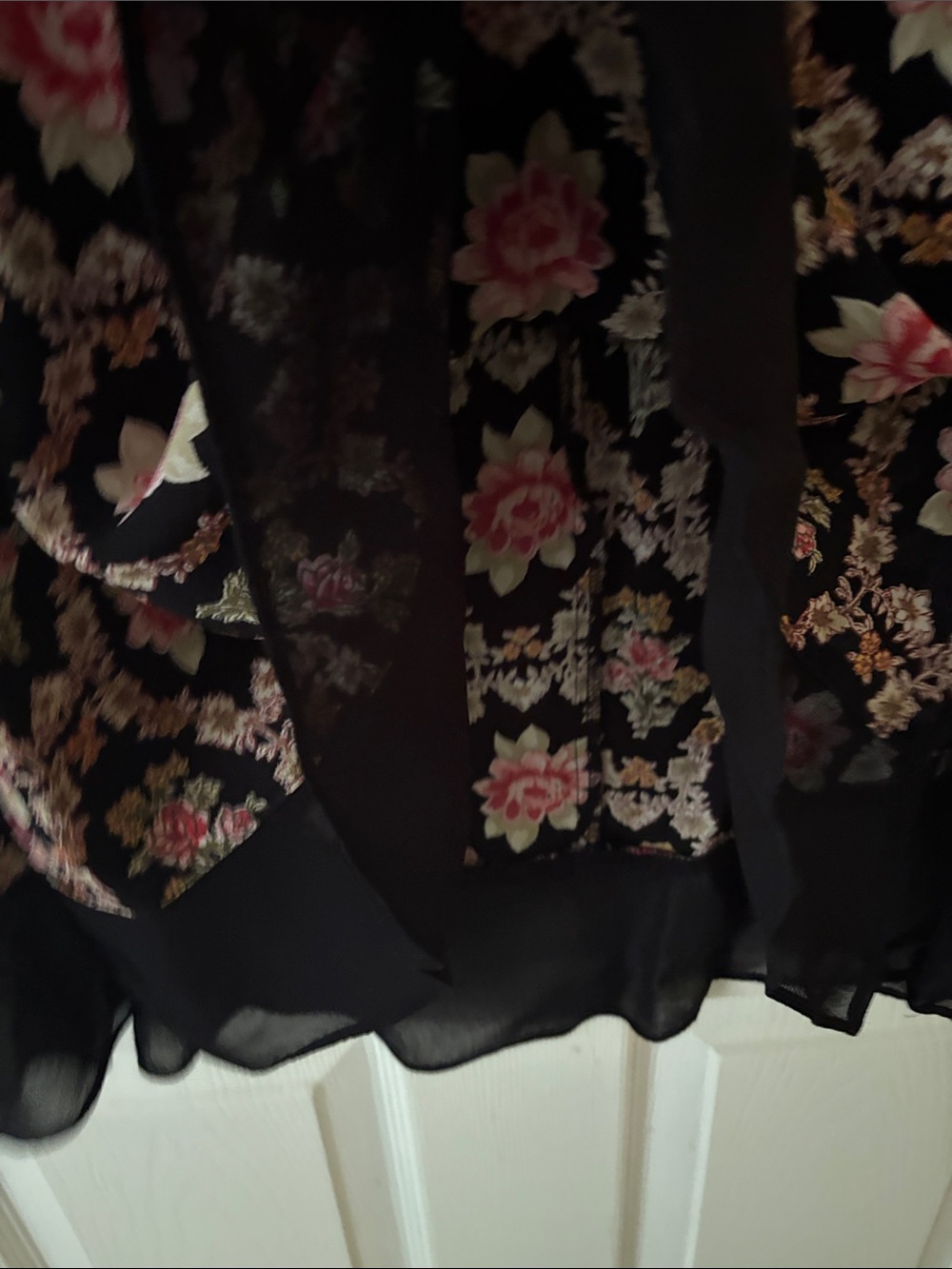 Black Midi Dress with Pink Floral Pattern and V-Neckline - Picture 8 of 15